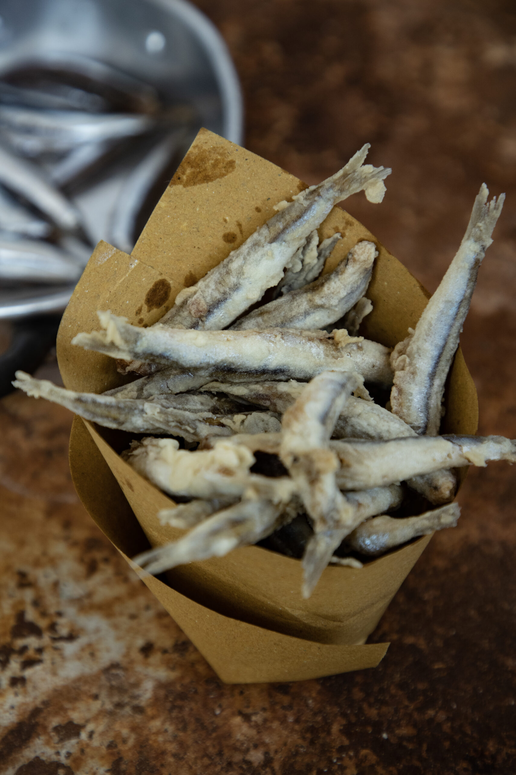 cuoppo di alici fritte sale e pepe